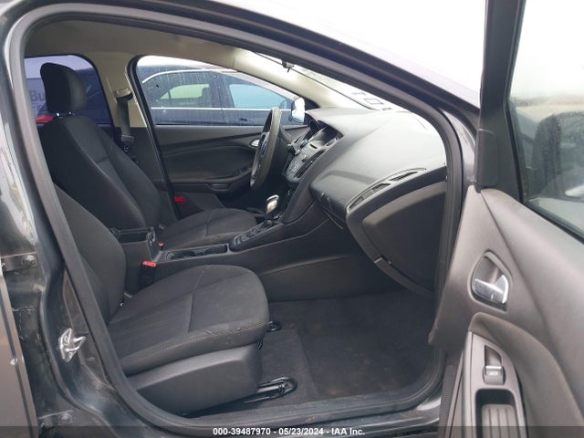 Ford FOCUS SE 2016 1FADP3F24GL395175 Image 5