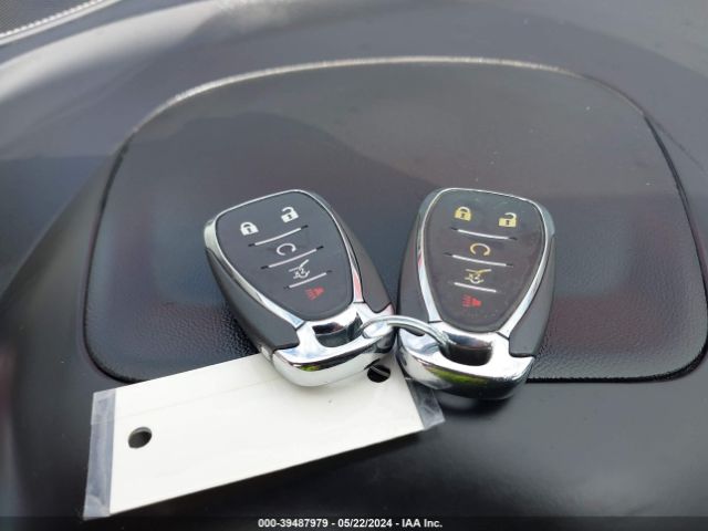 2GNAXJEV3J6274027 Chevrolet EQUINOX LT