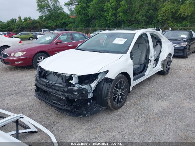 Toyota CAMRY SE 2024 4T1T11BK5RU121297 Image 2