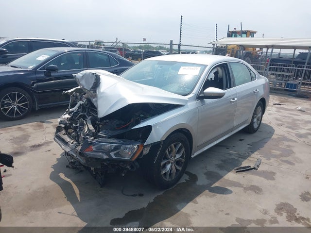 1VWAT7A33HC022479 Volkswagen Passat 1.8t S