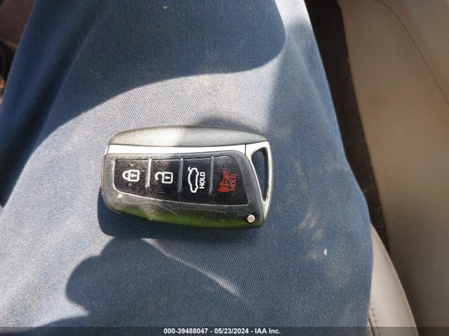 Hyundai Genesis 3.8 2015 KMHGN4JE8FU102886 Image 11