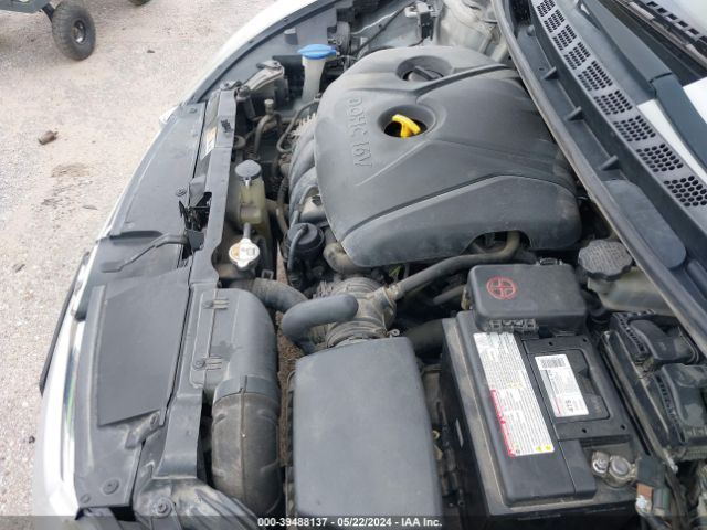 5NPDH4AE1FH579717 Hyundai ELANTRA SE