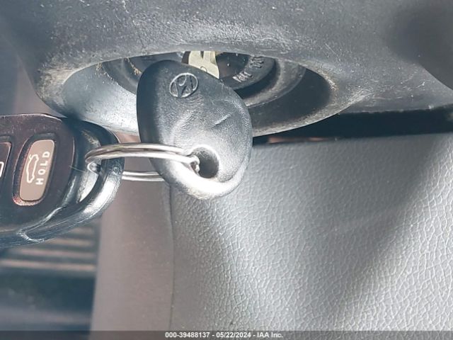 5NPDH4AE1FH579717 Hyundai ELANTRA SE