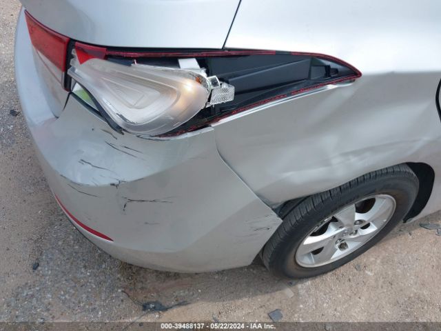 5NPDH4AE1FH579717 Hyundai ELANTRA SE