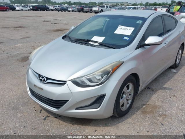 5NPDH4AE1FH579717 Hyundai ELANTRA SE