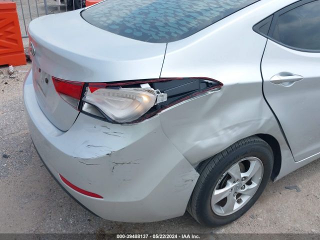 5NPDH4AE1FH579717 Hyundai ELANTRA SE