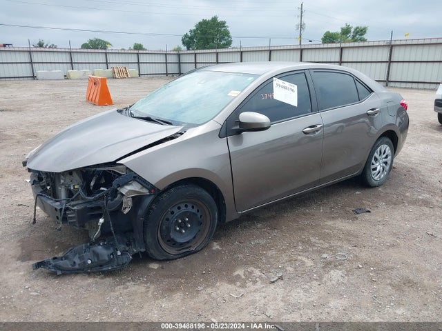 Toyota COROLLA LE 2017 5YFBURHE2HP704039 Image 2