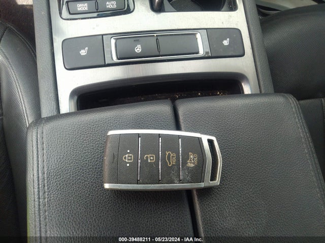 Genesis G80 3.8 2017 KMHGN4JE4HU177460 Image 11