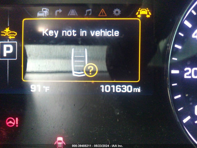 Genesis G80 3.8 2017 KMHGN4JE4HU177460 Image 15