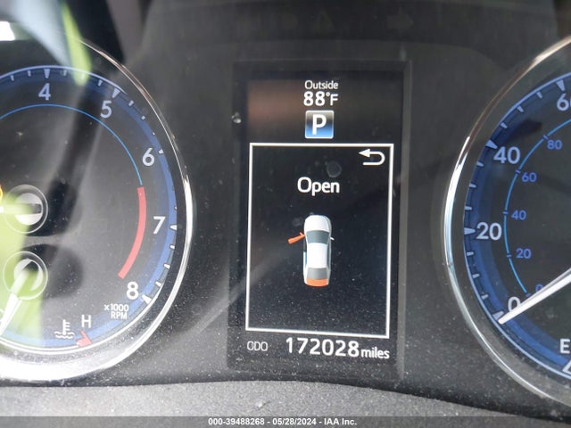 Toyota COROLLA SE 2018 5YFBURHE5JP795183 Image 7