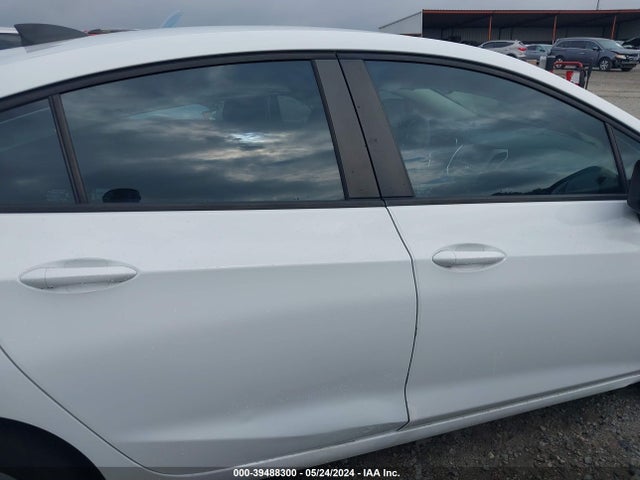 Chevrolet Cruze Ls Auto 2018 1G1BC5SMXJ7150373 Image 13