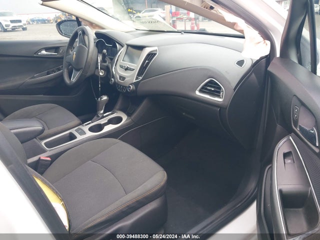 Chevrolet Cruze Ls Auto 2018 1G1BC5SMXJ7150373 Image 5