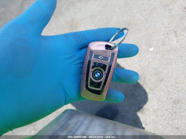 WBA8A9C57GK616964 BMW 320i