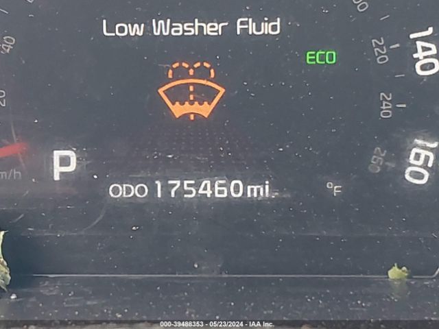 5XYKT4A63EG437924 KIA SORENTO LX