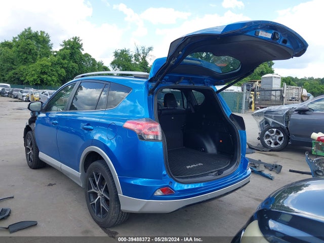 Toyota RAV4 SE 2016 JTMNFREV5GJ071020 Image 3