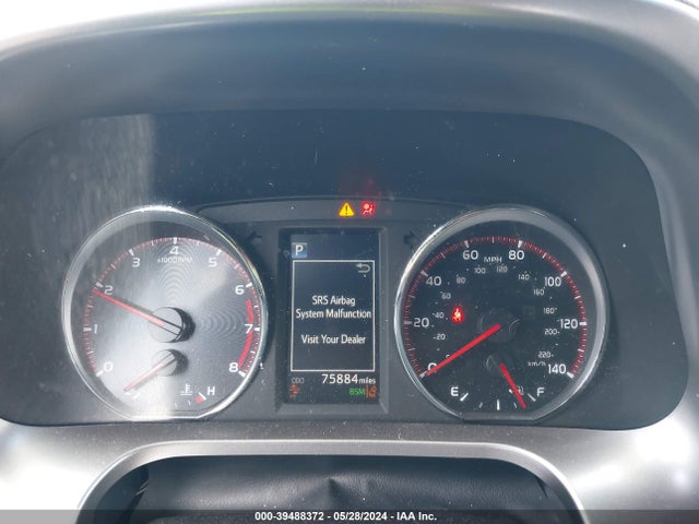Toyota RAV4 SE 2016 JTMNFREV5GJ071020 Image 7