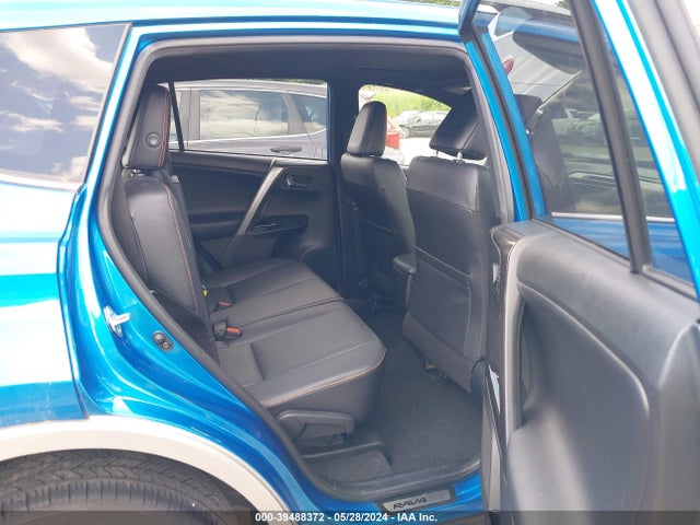 Toyota RAV4 SE 2016 JTMNFREV5GJ071020 Image 8
