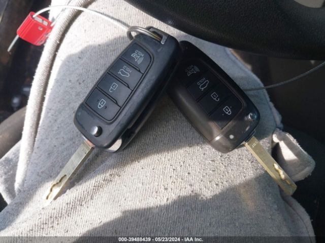 KMHLL4AG9PU544888 Hyundai ELANTRA SE