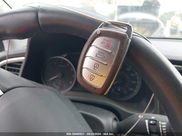 Продажа на аукционе авто 2018 Hyundai Elantra Value Edition, vin: 5NPD84LF9JH346568, номер лота: 39488521
