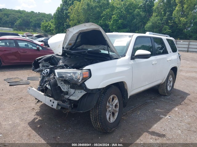 Toyota 4RUNNER SR5 2015 JTEBU5JR6F5255167 Image 2