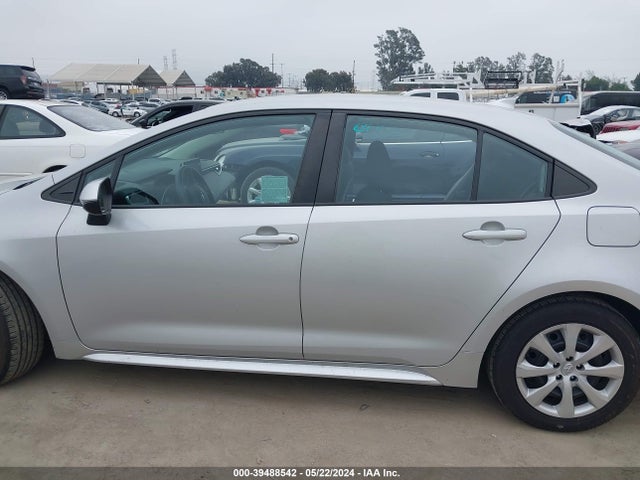Toyota COROLLA LE 2021 5YFEPMAE8MP243568 Image 15