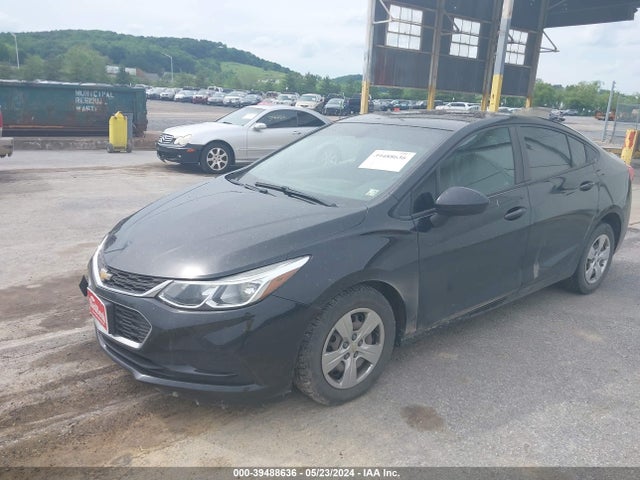 Chevrolet Cruze Ls Auto 2018 1G1BC5SMXJ7210877 Image 2