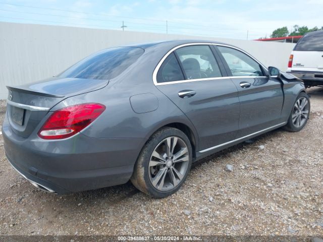 55SWF4JB3HU190825 Mercedes-Benz C 300 Luxury/sport