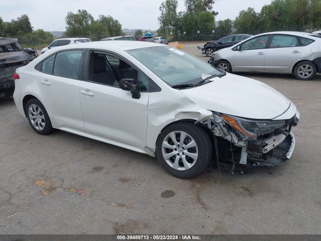Toyota COROLLA LE 2021 5YFEPMAE5MP262837 головне зображення