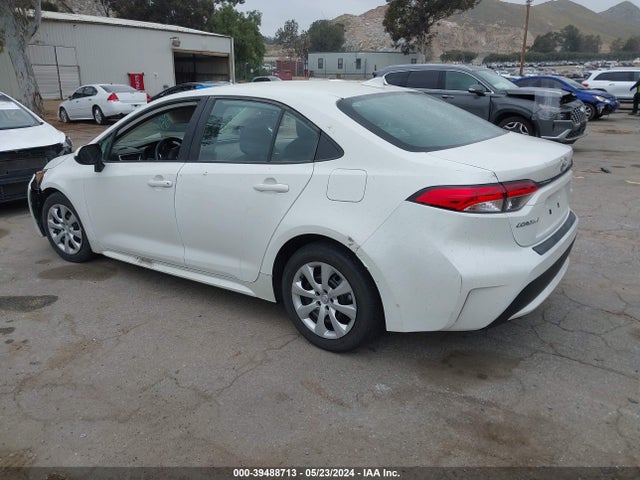 Toyota COROLLA LE 2021 5YFEPMAE5MP262837 Image 3