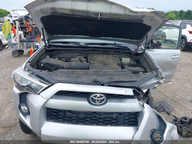 Toyota 4runner Sr5 Premium 2018 JTEBU5JR6J5501322 Image 10