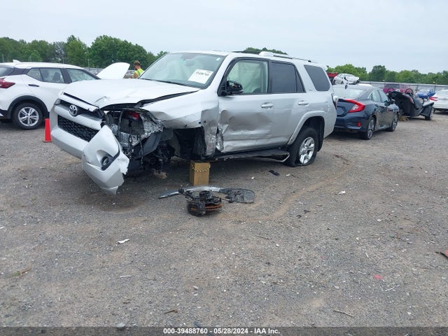 Toyota 4runner Sr5 Premium 2018 JTEBU5JR6J5501322 Image 2