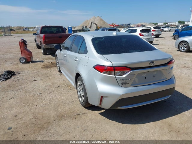 Toyota COROLLA LE 2022 5YFEPMAE8NP301308 Image 3