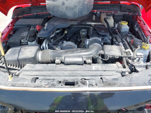 1C4HJXEG5JW260360 Jeep Wrangler Unlimited Sahara 4x4