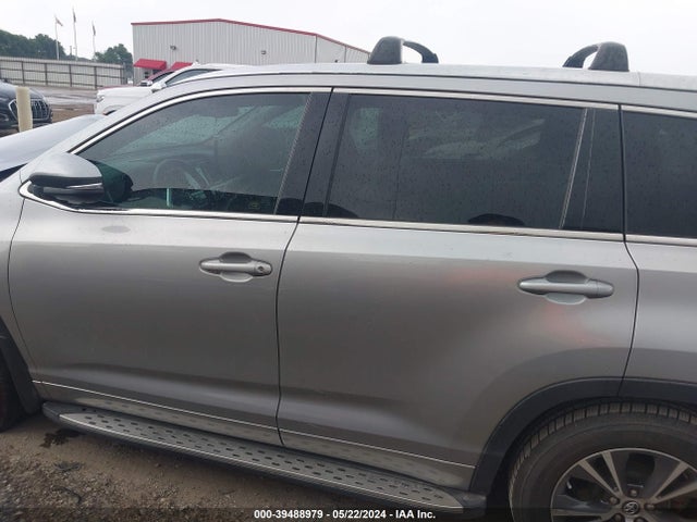 Toyota Highlander Xle V6 2016 5TDKKRFH1GS135581 Image 14