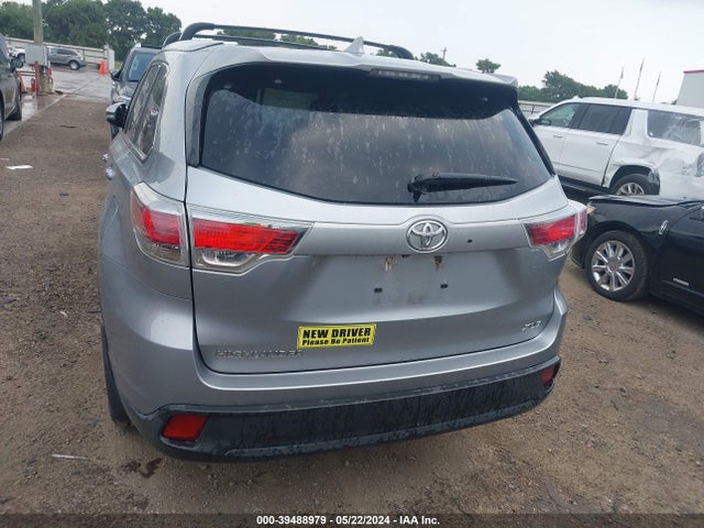 Toyota Highlander Xle V6 2016 5TDKKRFH1GS135581 Image 16