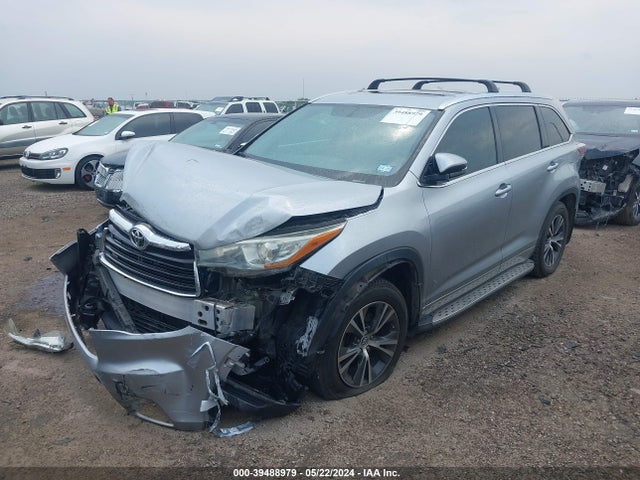 Toyota Highlander Xle V6 2016 5TDKKRFH1GS135581 Image 2