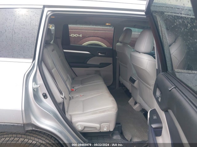 Toyota Highlander Xle V6 2016 5TDKKRFH1GS135581 Image 8