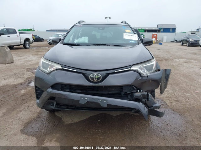 Toyota RAV4 LE 2018 JTMZFREV7JJ156062 Image 11