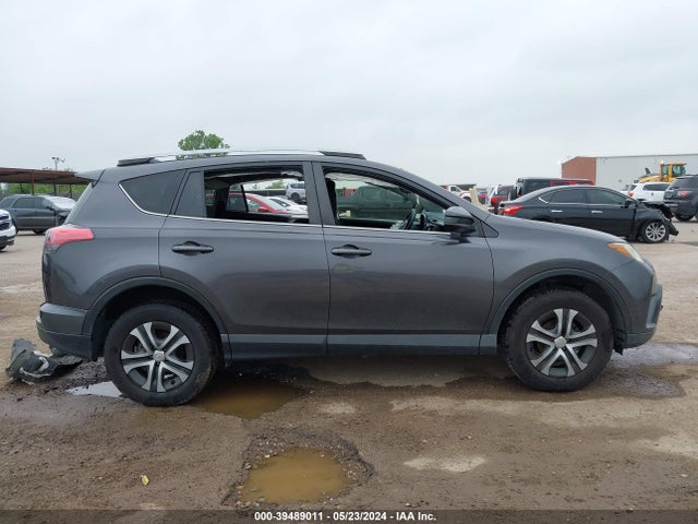 Toyota RAV4 LE 2018 JTMZFREV7JJ156062 Image 12