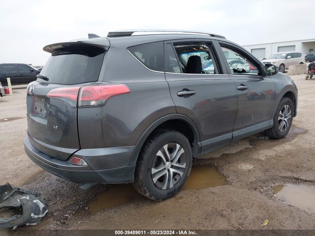 Toyota RAV4 LE 2018 JTMZFREV7JJ156062 Image 4