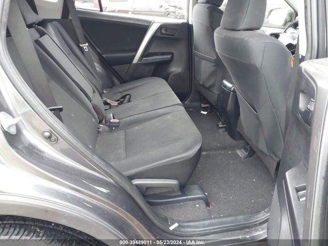 Toyota RAV4 LE 2018 JTMZFREV7JJ156062 Image 8