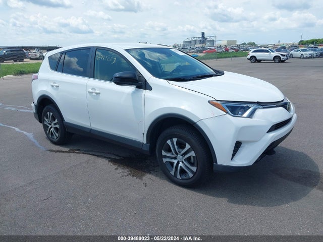 Toyota RAV4 LE 2018 JTMZFREV8JJ747856 Image 1
