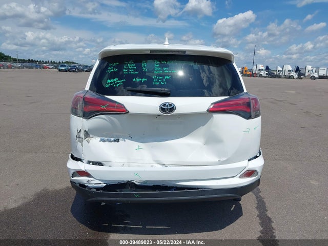 Toyota RAV4 LE 2018 JTMZFREV8JJ747856 Image 16