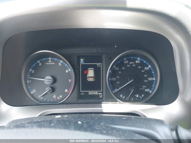 Toyota RAV4 LE 2018 JTMZFREV8JJ747856 Image 7
