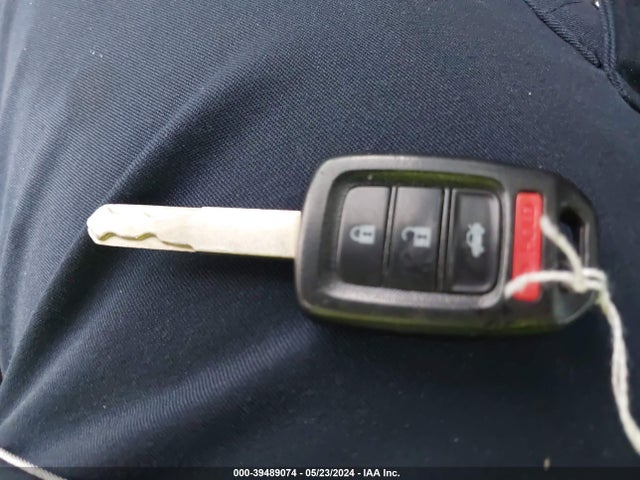 39489074 :رقم المزاد ، 19XFC2F54HE053951 vin ، 2017 Honda Civic Lx مزاد بيع