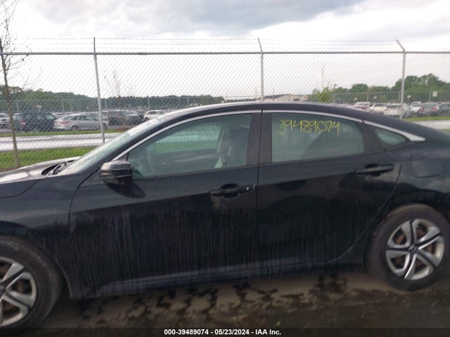 39489074 :رقم المزاد ، 19XFC2F54HE053951 vin ، 2017 Honda Civic Lx مزاد بيع