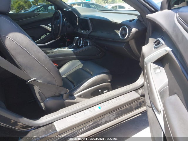 Chevrolet CAMARO 2SS 2018 1G1FH1R73J0178858 Image 5