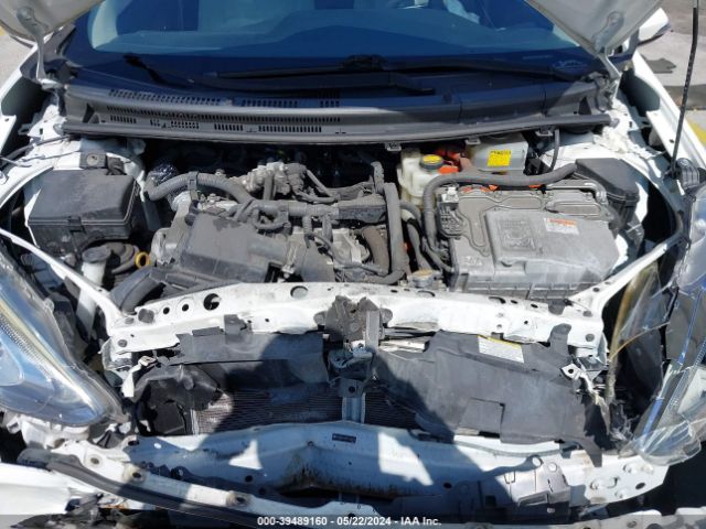 JTDKDTB34F1587215 Toyota Prius C One