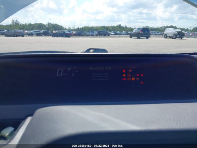 JTDKDTB34F1587215 Toyota Prius C One