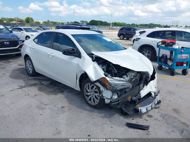 Toyota COROLLA LE 2019 5YFBURHEXKP923161 zdjęcie główne